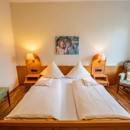 Restaurant St. Germanshof * Bobenthal