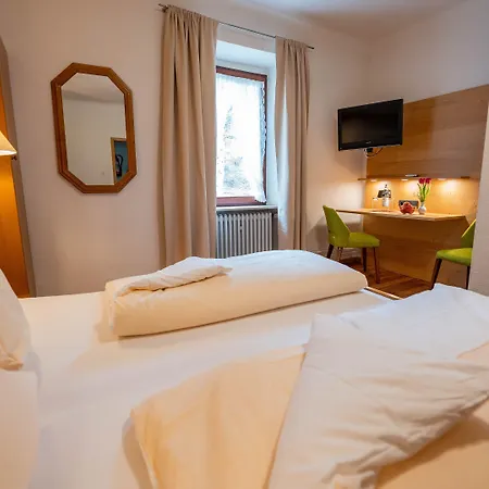 Restaurant St. Germanshof 酒店 *