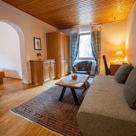 Restaurant St. Germanshof 酒店 Bobenthal