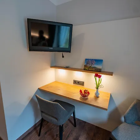 Restaurant St. Germanshof 酒店 Bobenthal