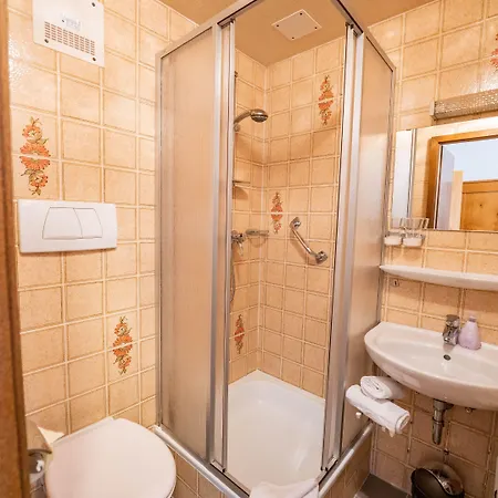 Restaurant St. Germanshof * Bobenthal